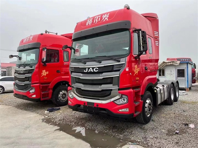 二手半掛牽引車