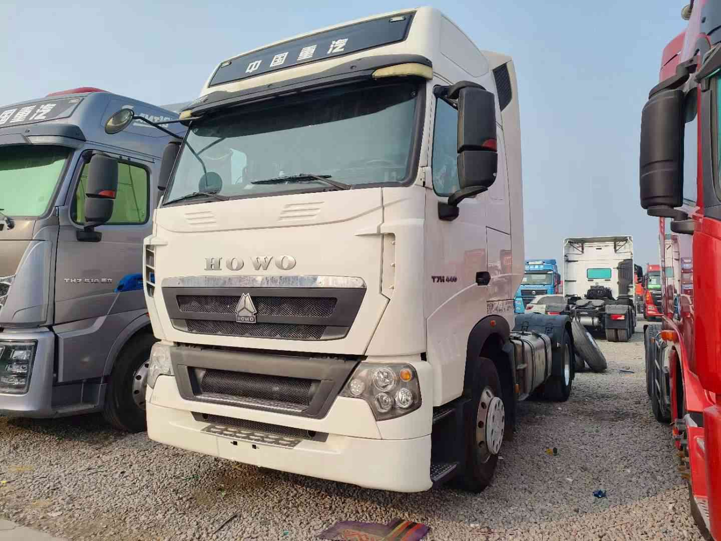 二手豪沃t7牽引車(chē)440馬力