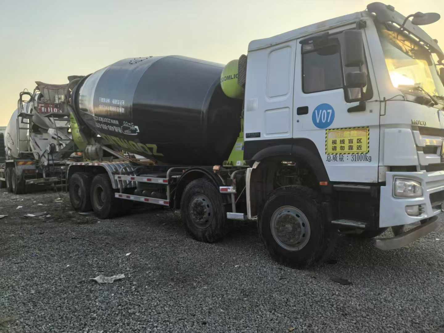 二手豪沃16方攪拌車，二手攪拌車市場