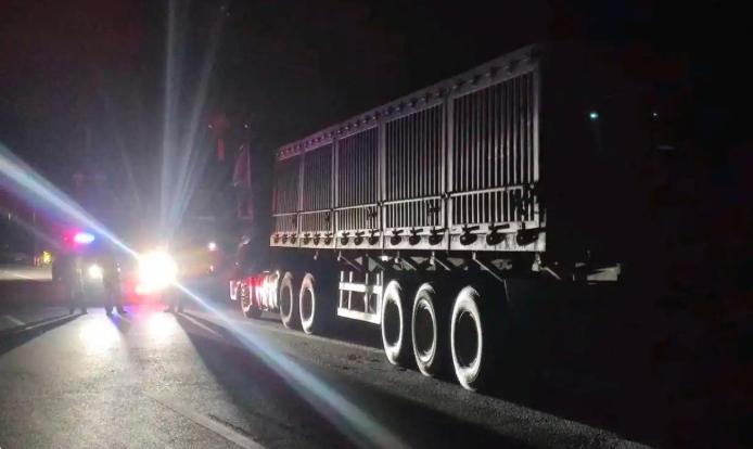 ?科技助力，舒城治超擒獲 “百噸王”貨車