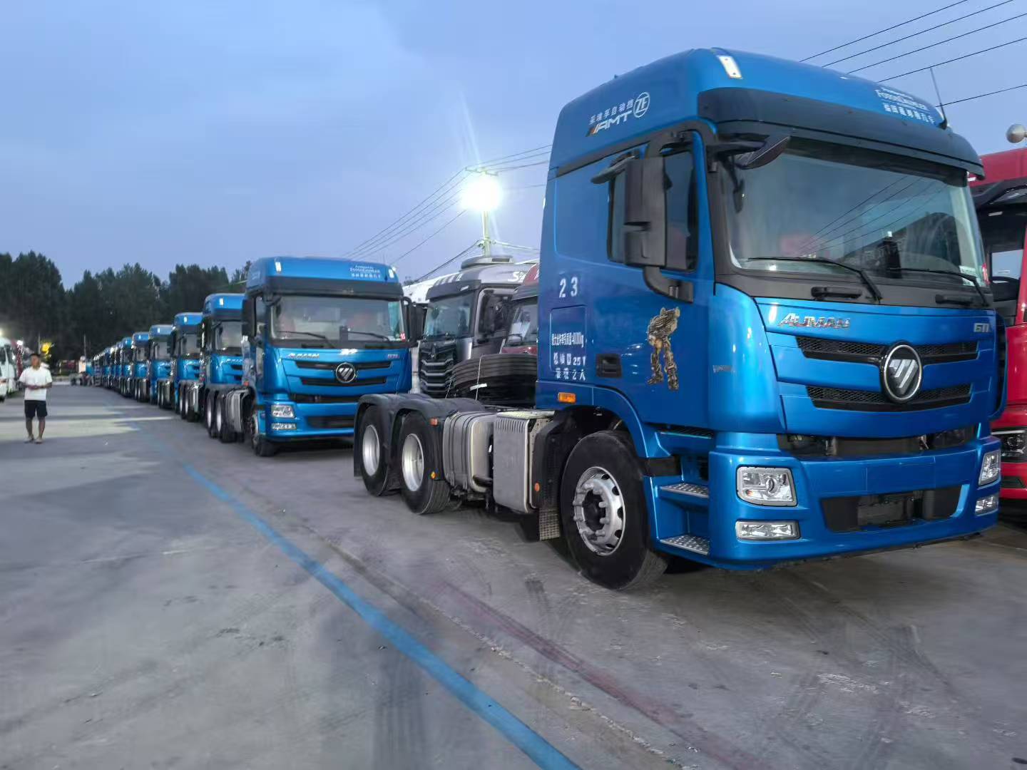 抖音屏幕外的“鋼鐵森林”：卡友阿強(qiáng)的48小時(shí)提車記