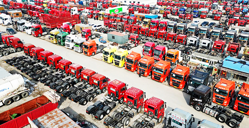 錦旗寄初心，服務暖卡友——梁山華通二手車市場用實力贏得信賴